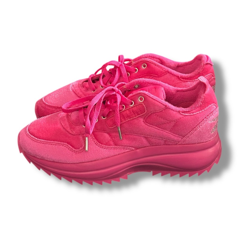 Women’s Reebok X Juicy Couture Classic Leather Sneakers - Picture 5 of 7